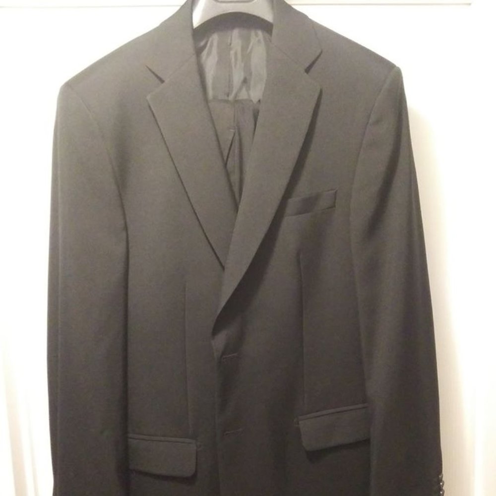 Black suit , nwt